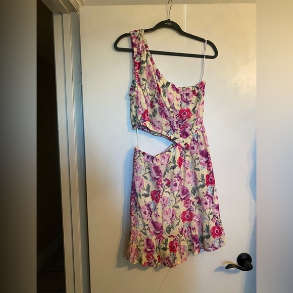 Lulu’s Floral Cutout One-Shoulder Mini Dress - Picture 3 of 8